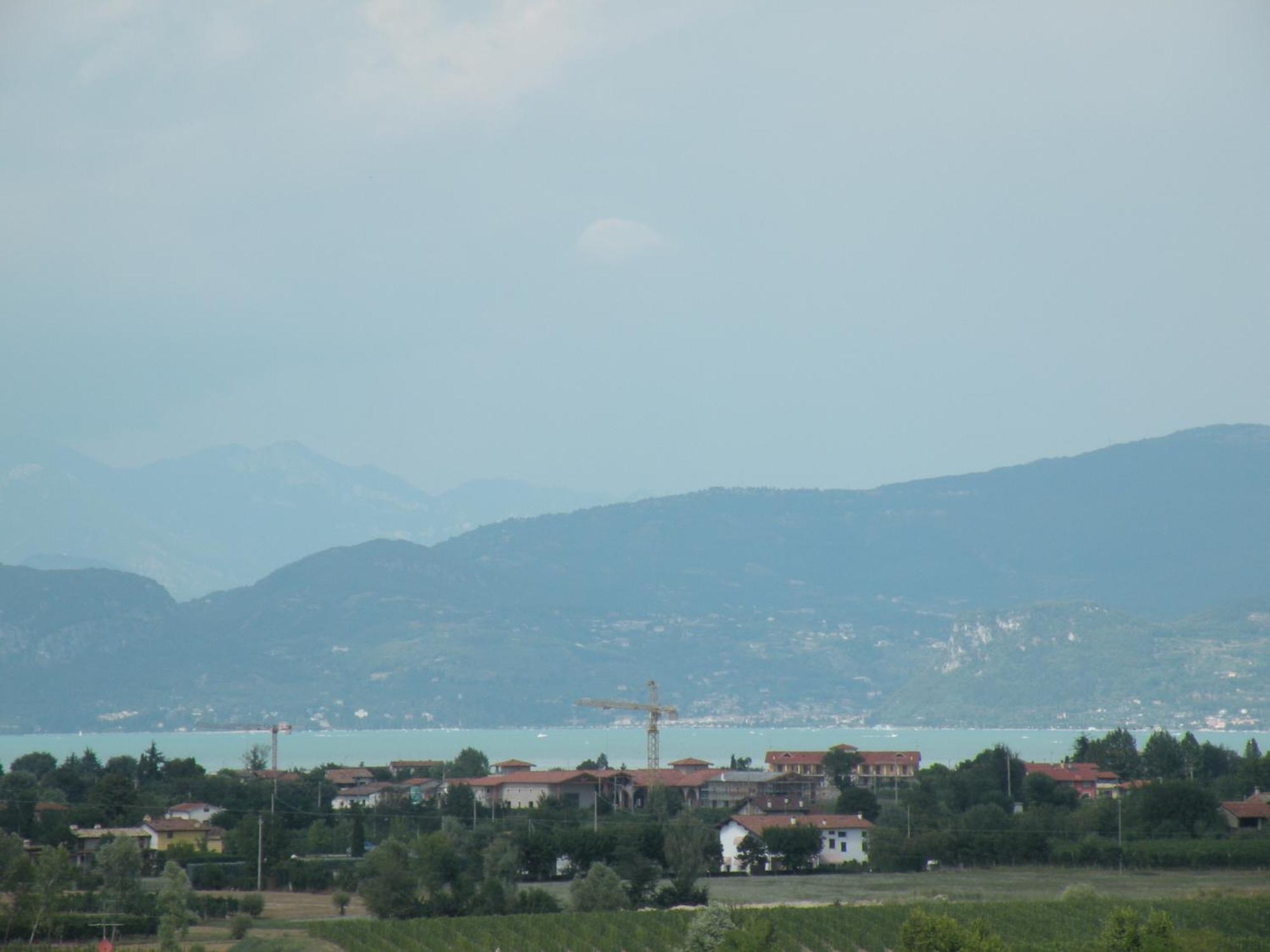 Sweet Life Bed & Breakfast Peschiera del Garda Bagian luar foto