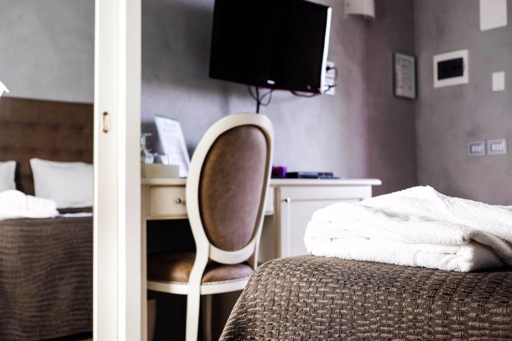 Sweet Life Bed & Breakfast Peschiera del Garda Bagian luar foto
